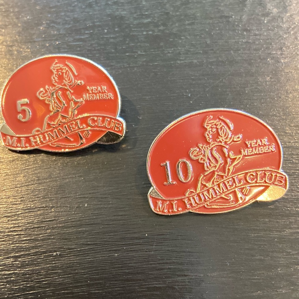 Two Hummel collector pins